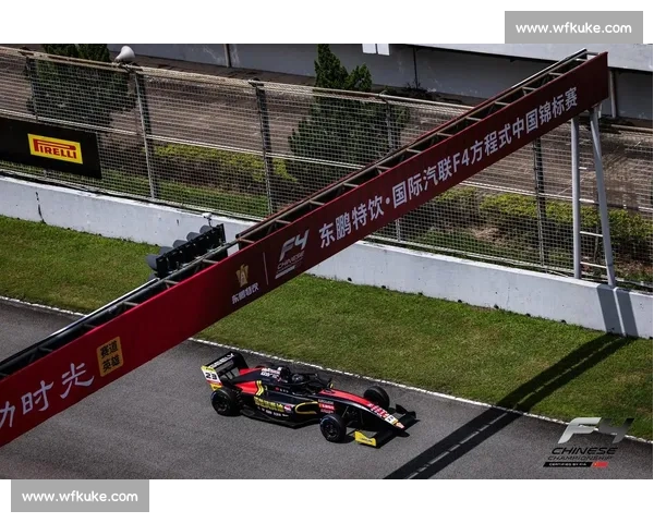 F1中国站燃情回归,看赛车媒体如何捕捉速度与激情!