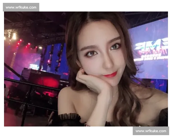 新晋人气解说,用实力说话征服挑剔的观众!